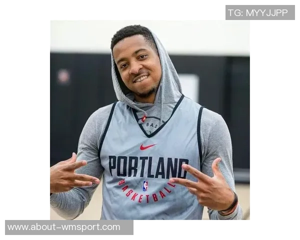 大洛专注卡位技巧努力为队友创造更好抢板机会