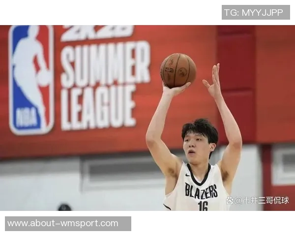 杨瀚森精彩单打尤班克斯背运转身动作大个子难以企及的绝技 杨瀚森精彩单打尤班克斯背运转身动作大个子难以企及的绝技