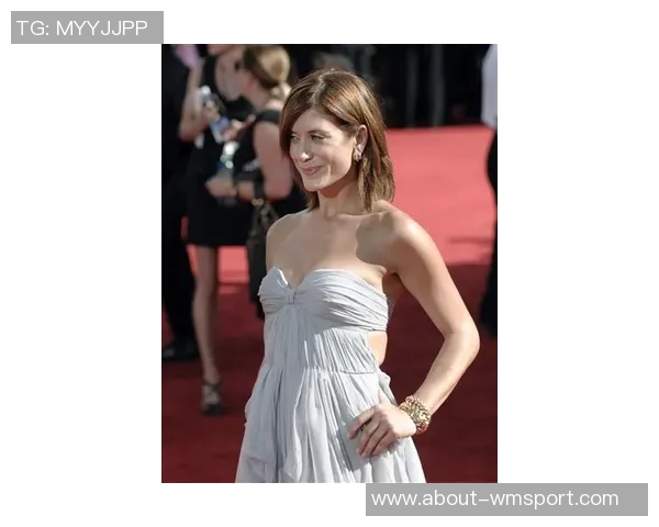 模特揭维尼修斯不当行为内幕私密照片和三人行暗示引发热议 模特揭维尼修斯不当行为内幕私密照片和三人行暗示引发热议